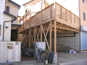 駐車場・車庫上 空中ウッドデッキ
