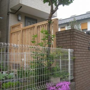 目隠しフェンス